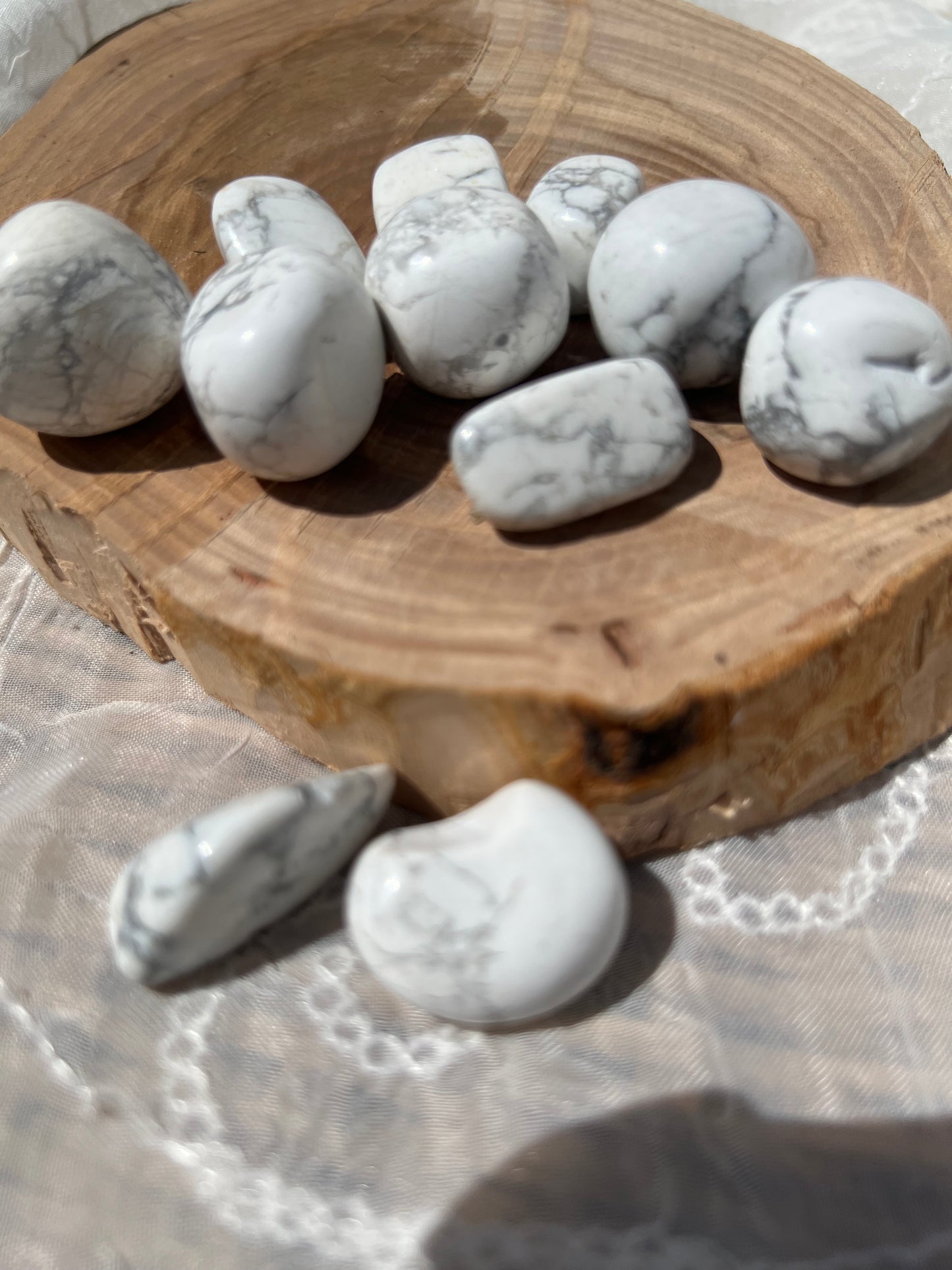 Howlite tumble stone