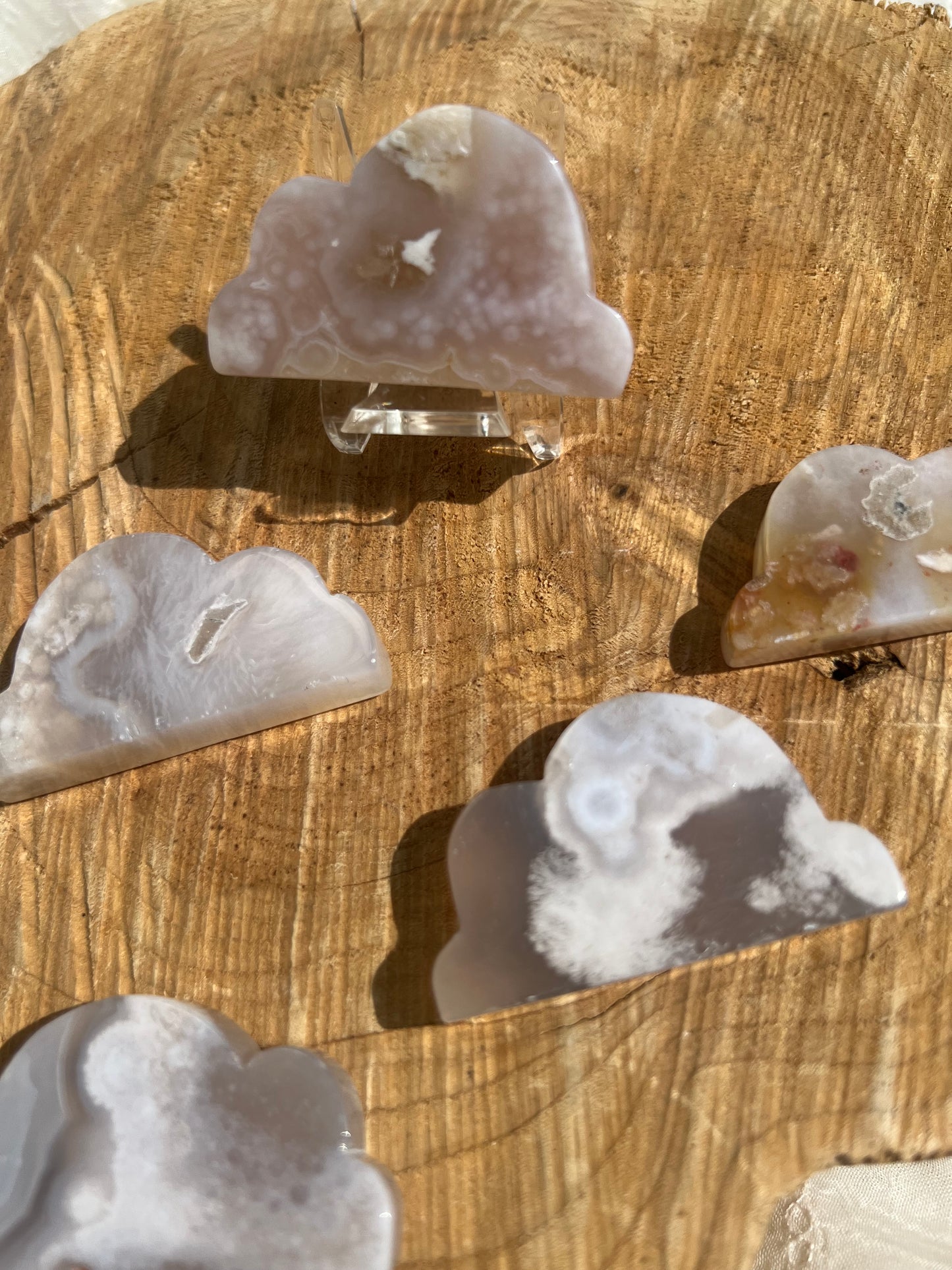 small flower agate cloud carvings
