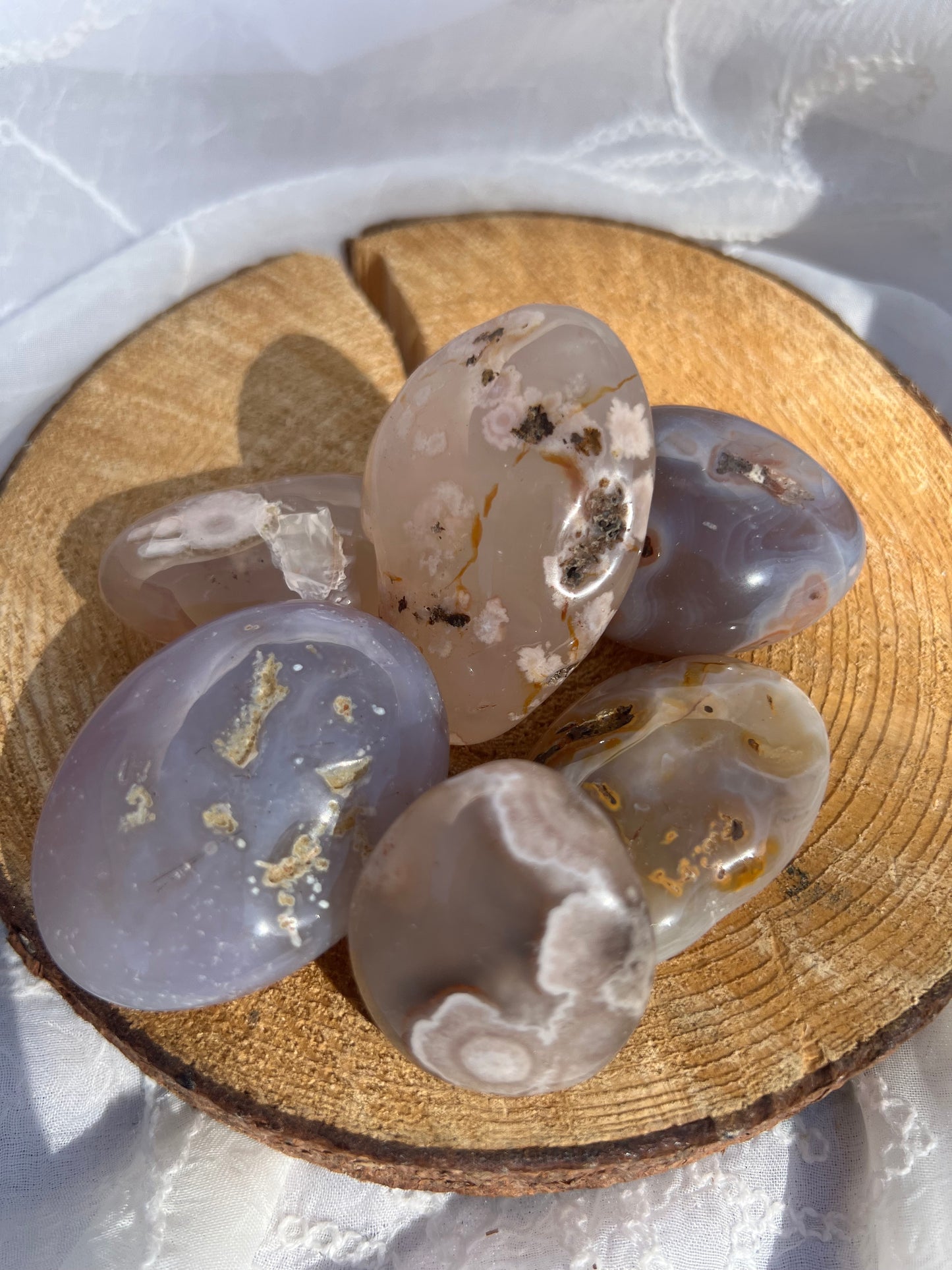 flower agate palm stone/pebbles