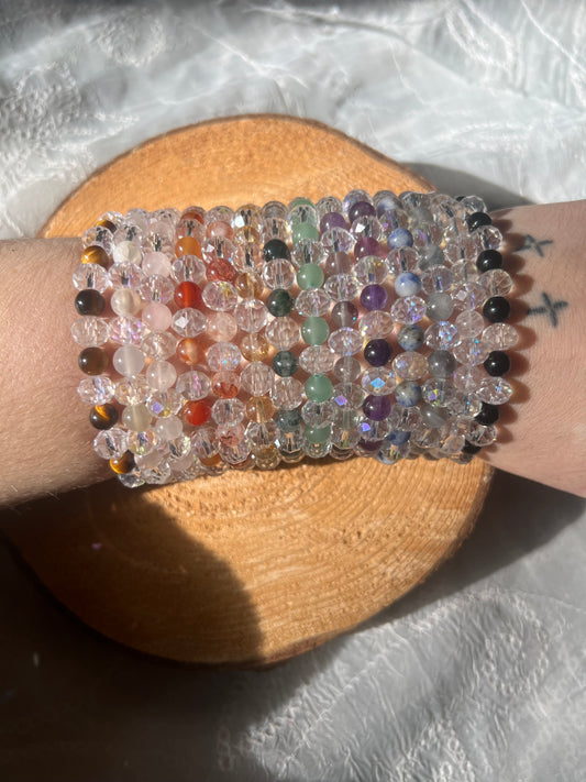 Classic Crystal and glass elasticated bracelet