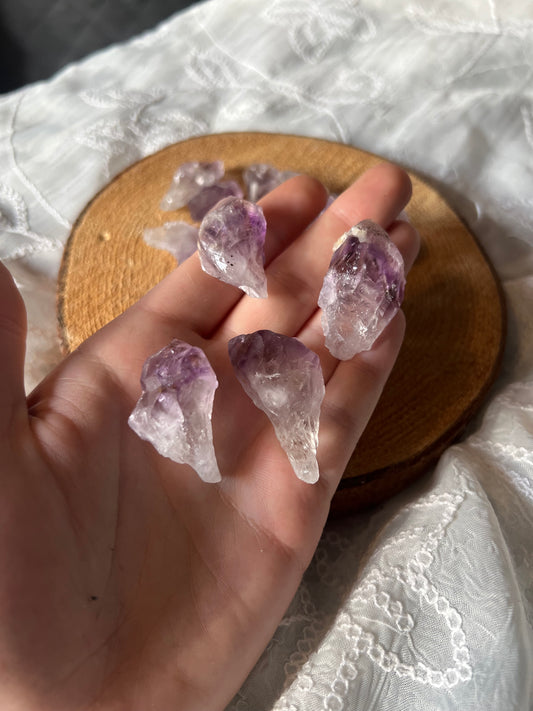 Mini amethyst points