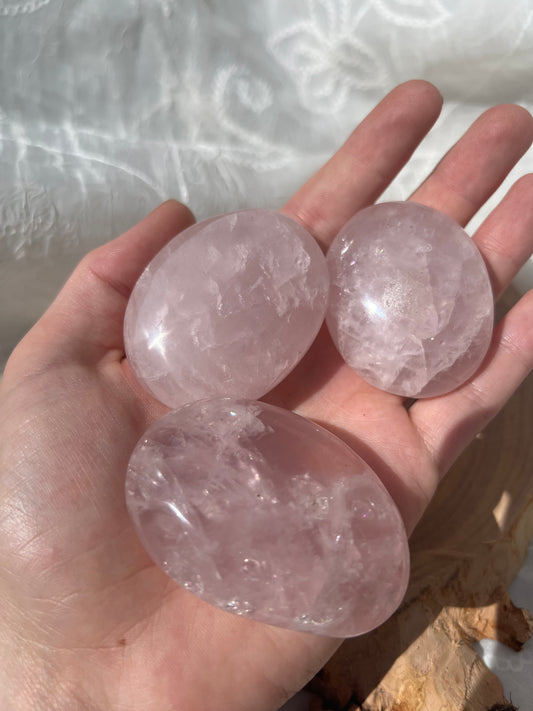 rose quartz palm stone/pebbles