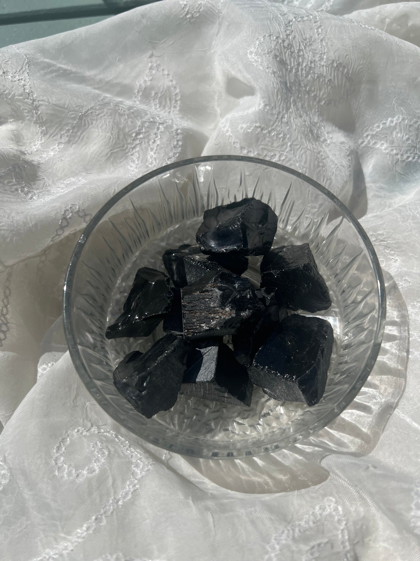 small raw/rough obsidian chunk