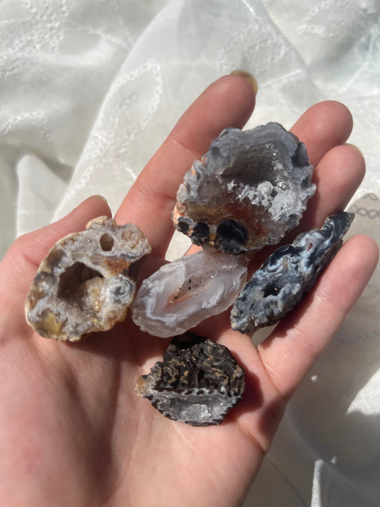 large half raw/sliced agate geodes