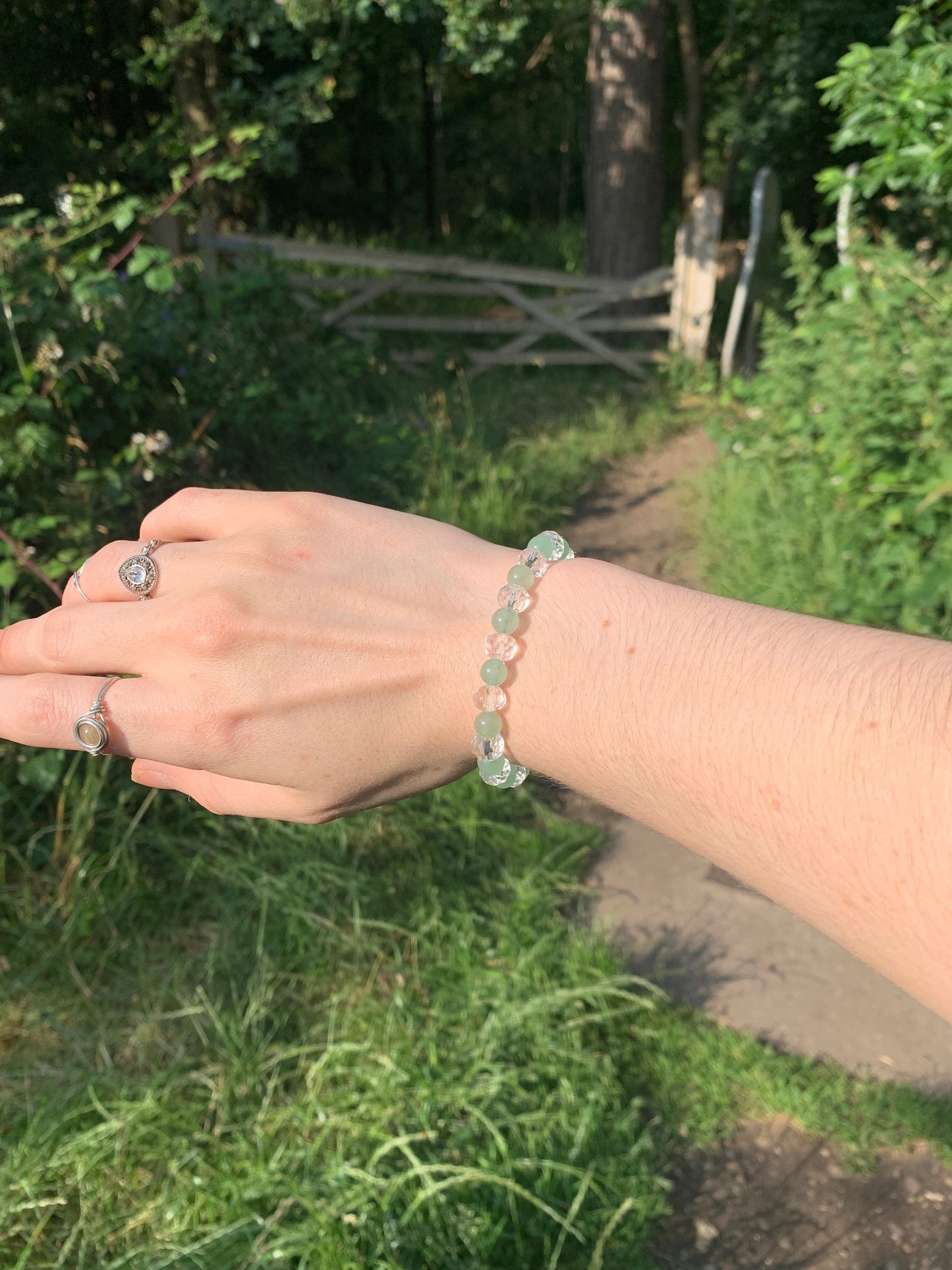 Classic Crystal and glass elasticated bracelet